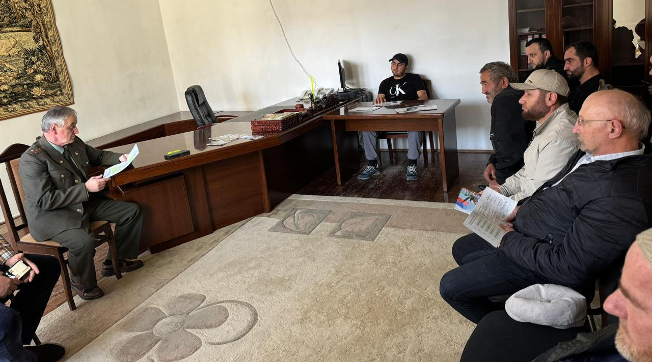 В учреждениях Минтруда РД прошел День открытых дверей для заявителей, желающих поступить на военную службу по контракту